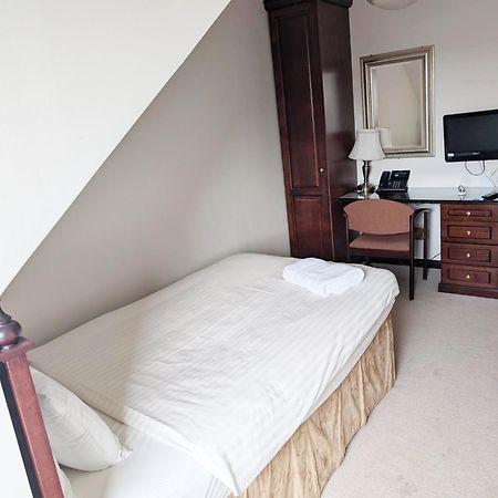 Strathburn Hotel Inverurie By Compass Hospitality 외부 사진