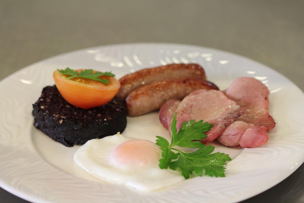 Strathburn Hotel Inverurie By Compass Hospitality 외부 사진