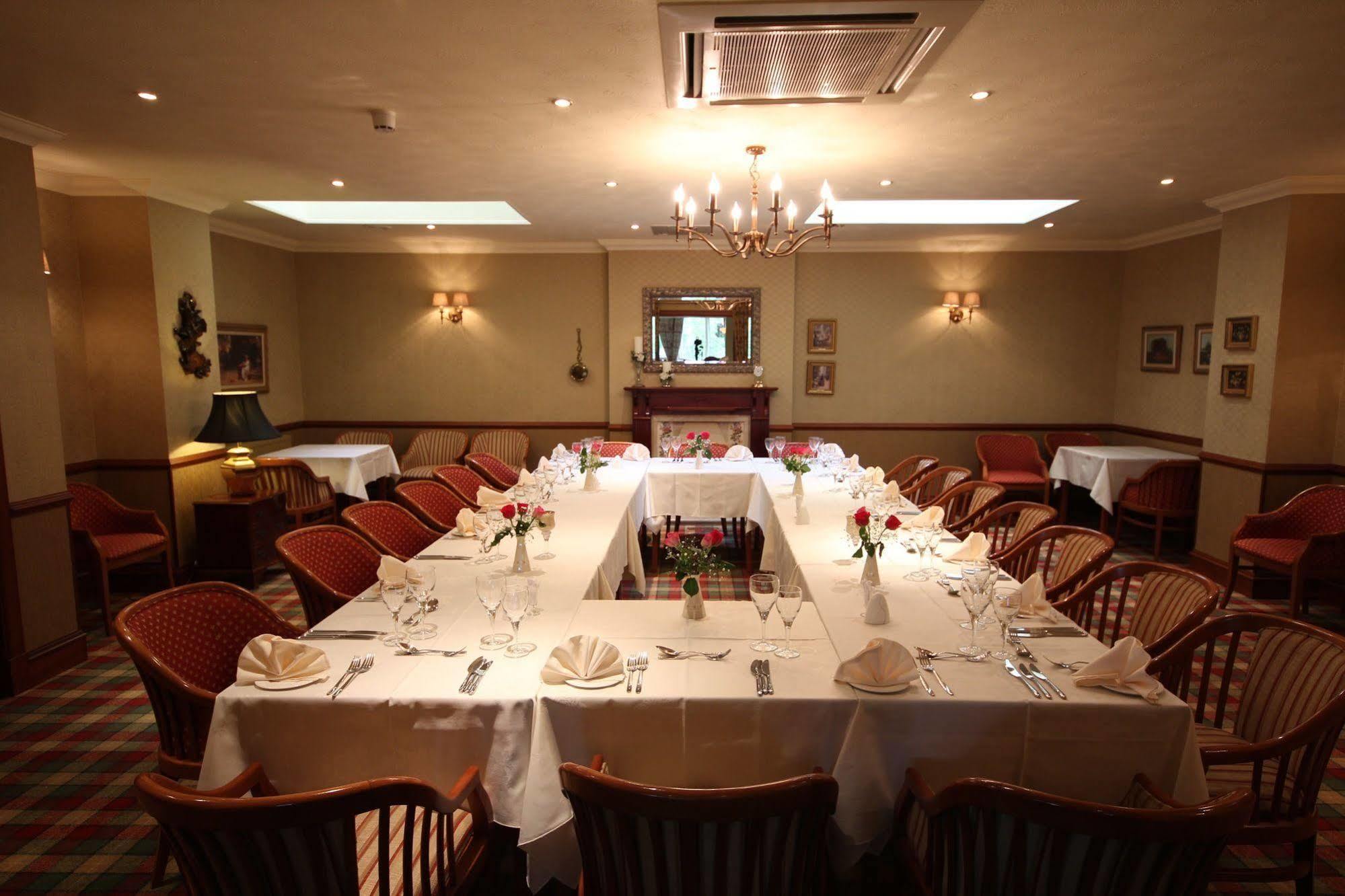 Strathburn Hotel Inverurie By Compass Hospitality 외부 사진