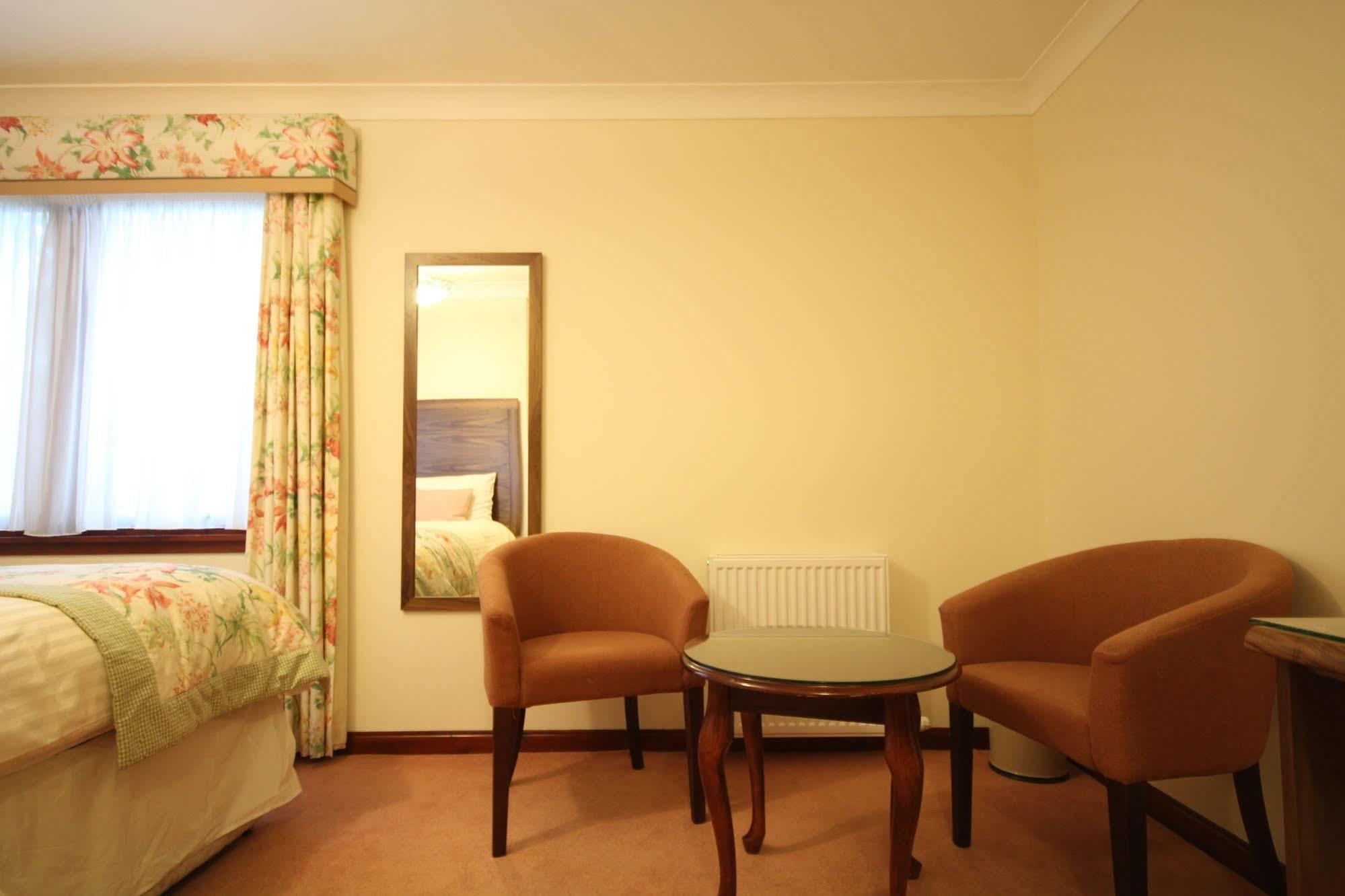 Strathburn Hotel Inverurie By Compass Hospitality 외부 사진