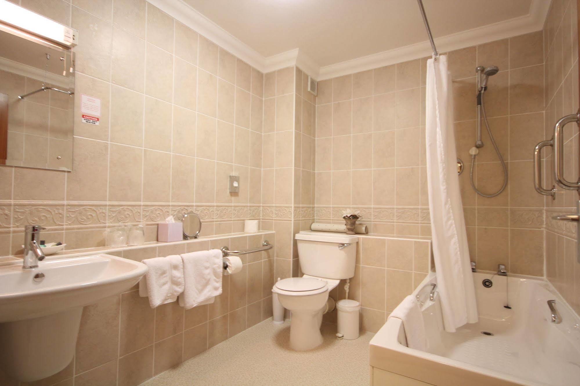 Strathburn Hotel Inverurie By Compass Hospitality 외부 사진