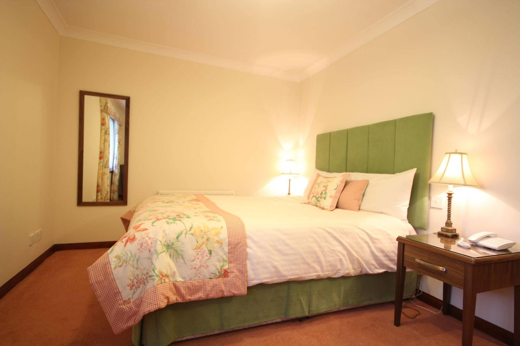 Strathburn Hotel Inverurie By Compass Hospitality 외부 사진