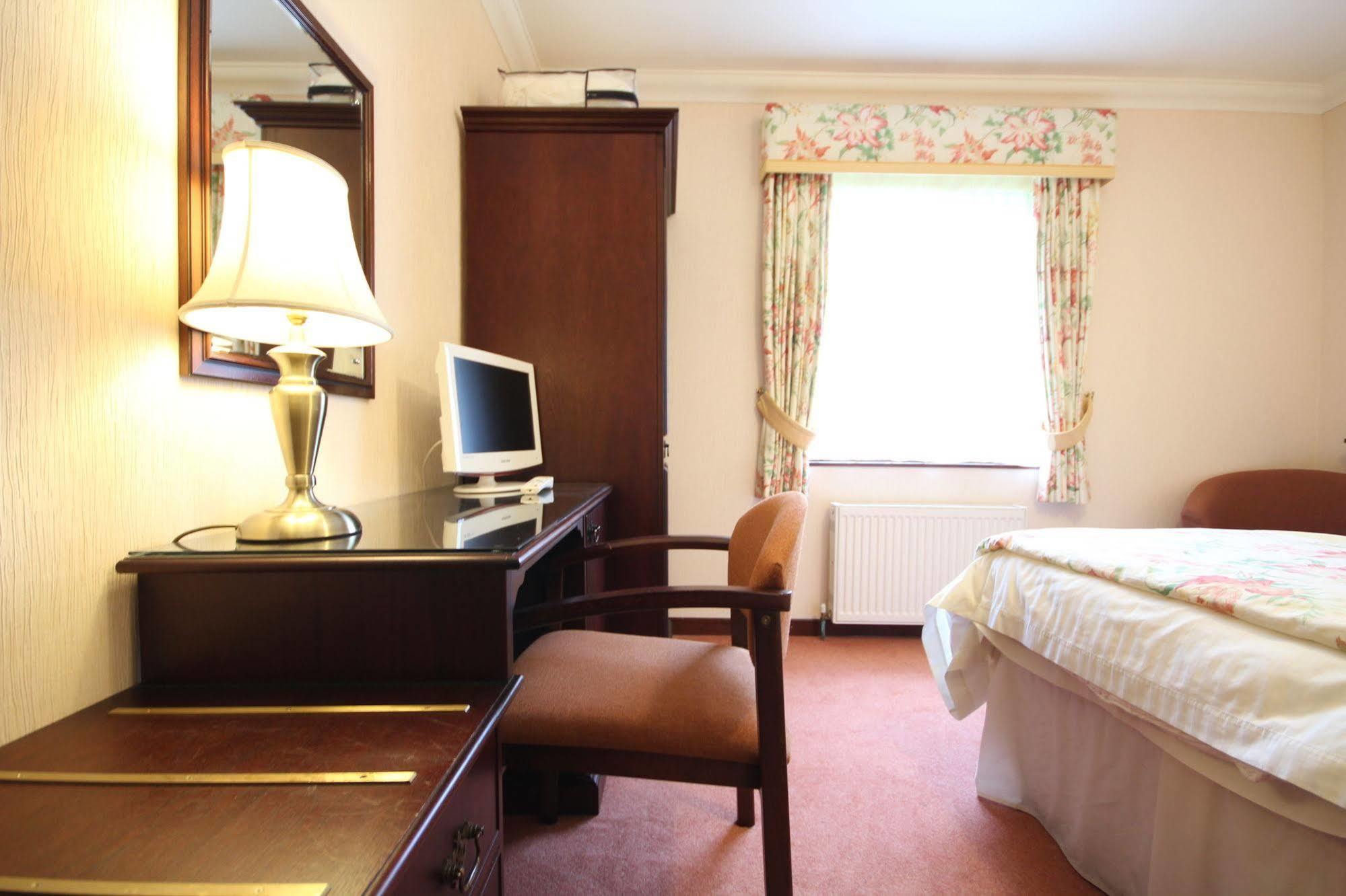 Strathburn Hotel Inverurie By Compass Hospitality 외부 사진