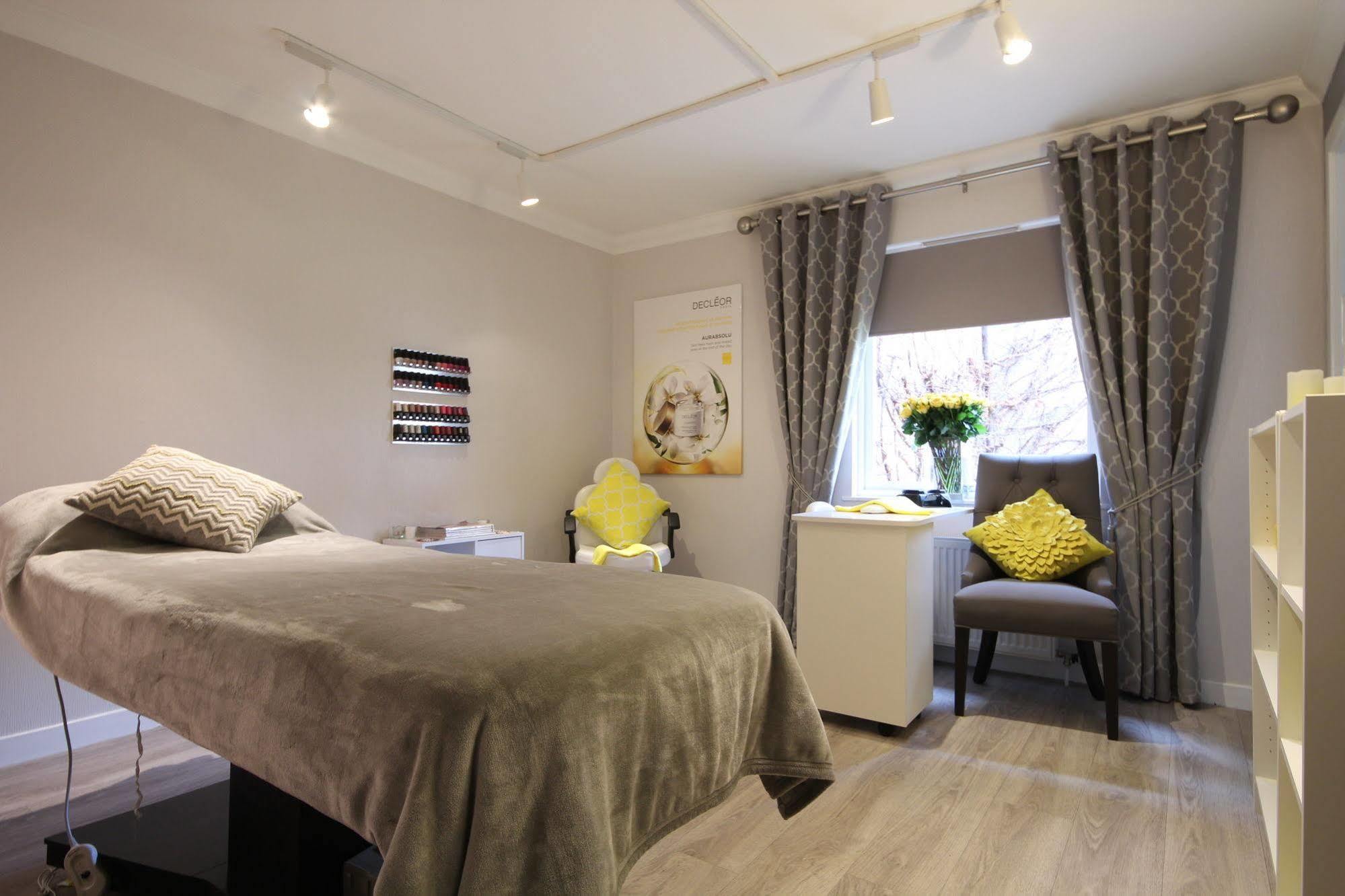 Strathburn Hotel Inverurie By Compass Hospitality 외부 사진